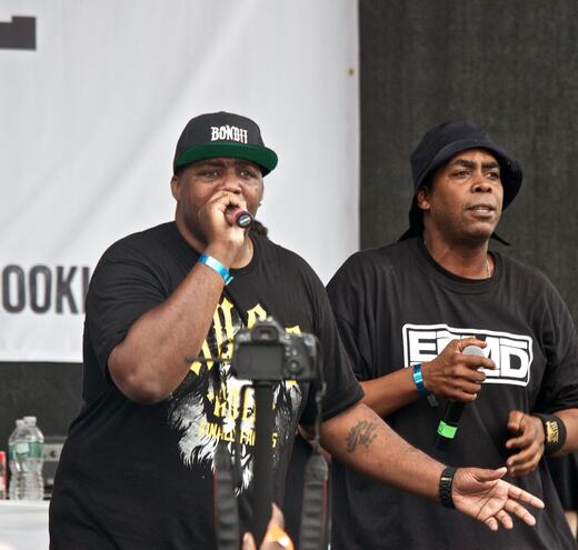 EPMD(2013年7月、ブルックリン・ヒップホップ・フェスティバルでのステージ)