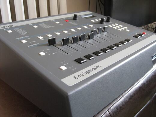 E-mu SP-1200(サンプラー)